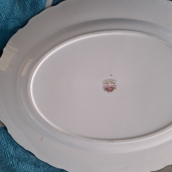 Elegant Floral Porcelain Platter - Picture 5 of 5